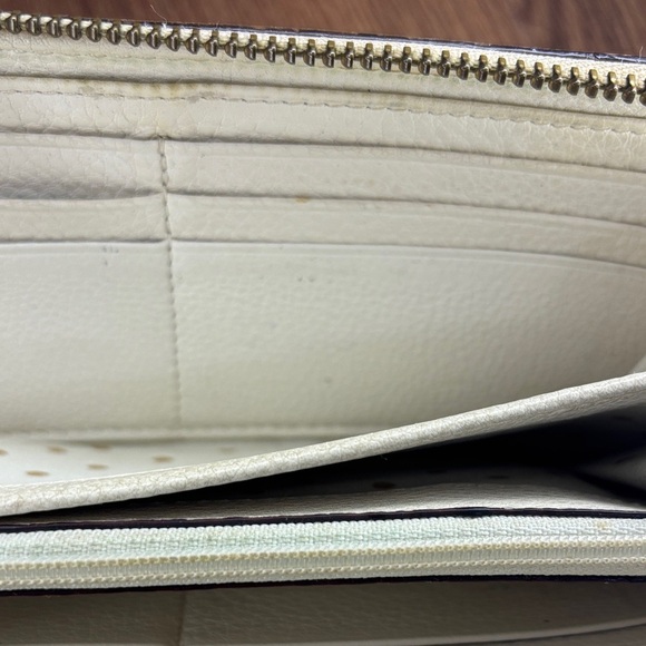 🔥🔥🔥Kate Spade Rose Gold Zip Wallet🔥🔥🔥 ***READ DESCRIPTION*** - Picture 5 of 16